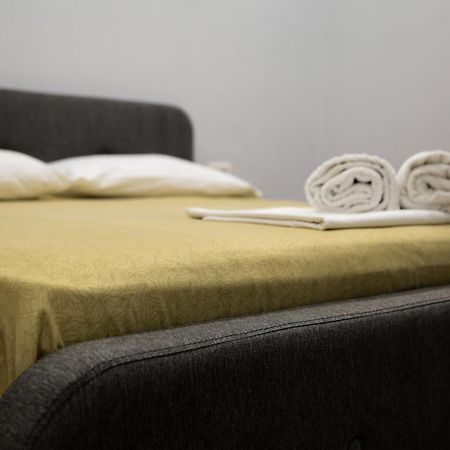 Be Solei Studio Apartments Sol 2 地拉那 外观 照片
