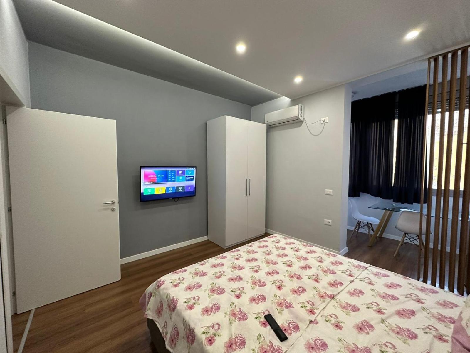 Be Solei Studio Apartments Sol 2 地拉那 外观 照片