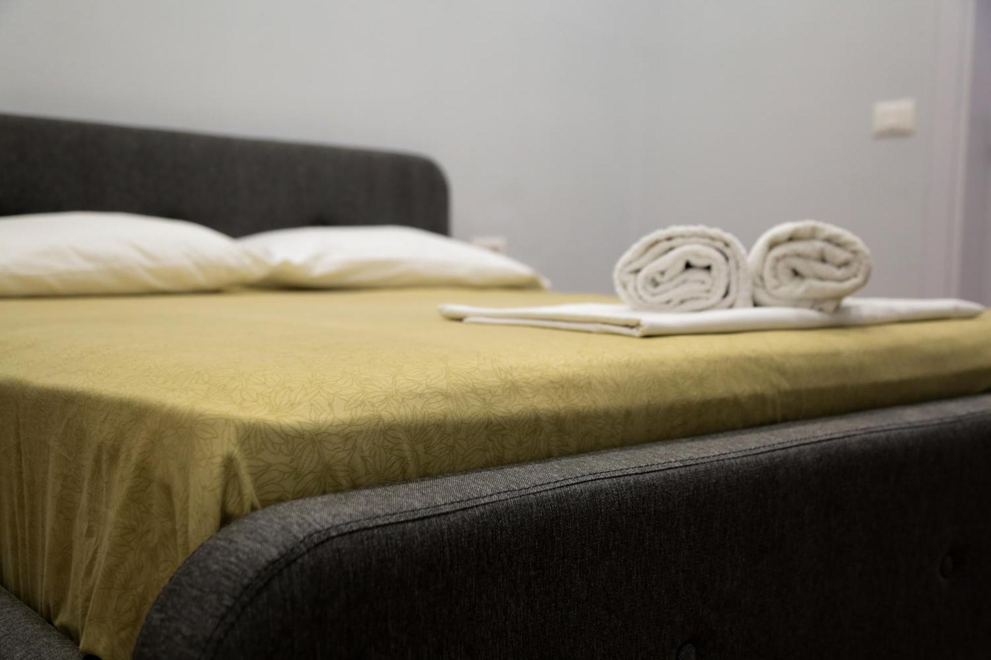 Be Solei Studio Apartments Sol 2 地拉那 外观 照片
