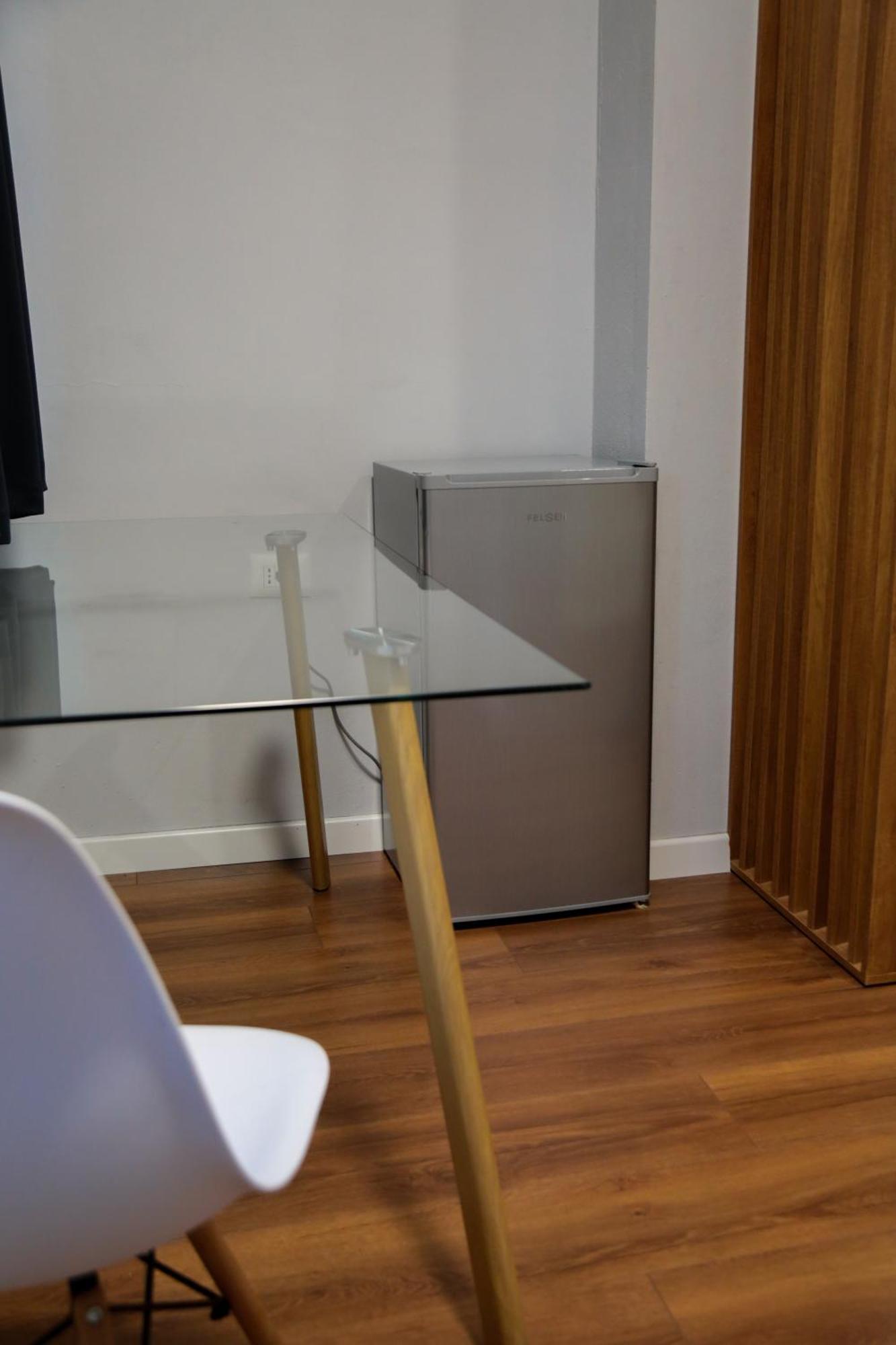 Be Solei Studio Apartments Sol 2 地拉那 外观 照片