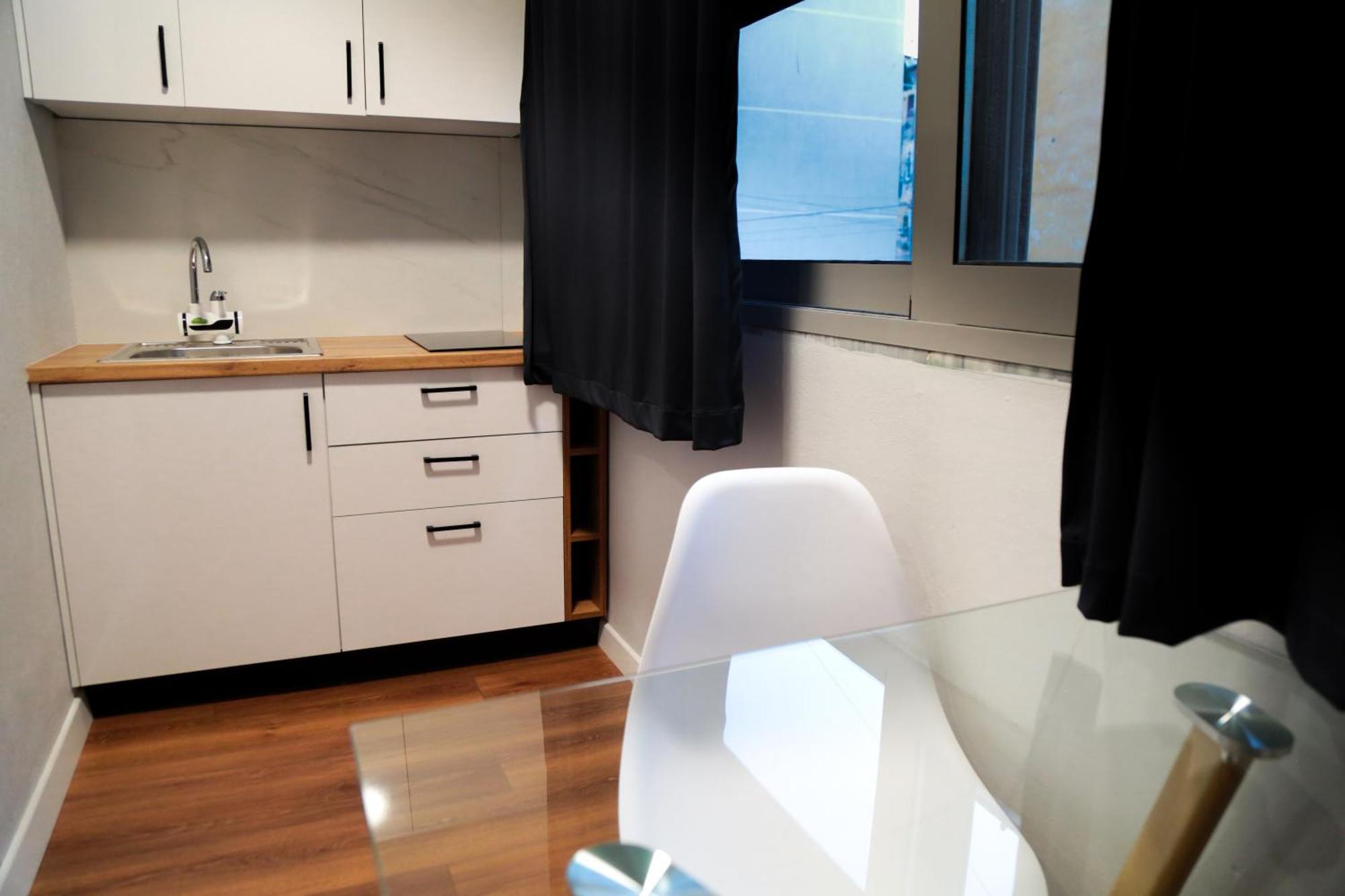 Be Solei Studio Apartments Sol 2 地拉那 外观 照片